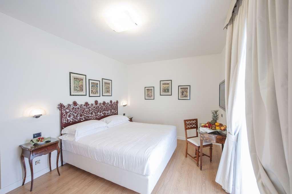 Ermellina Siena, A Tribute Portfolio 4*