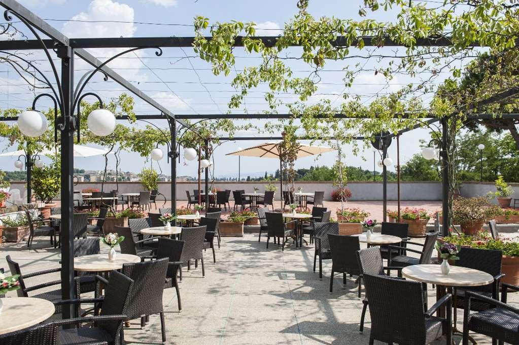 Garden Hotel 4*